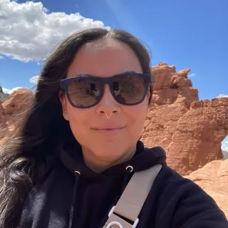 Vee C.
