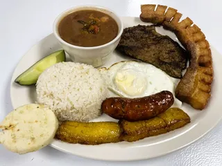 Q Hubo Pues Colombian Food