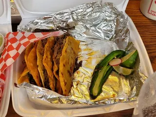 Birrieria La Vacona