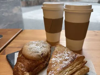 Roggenart European Bakery, Bistro & Cafe