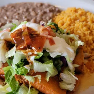 a plate of mexican food