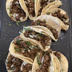 a tray of tacos