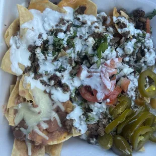 Nachos with sour cream