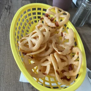 I forget what these are called but didn't like that they were just tossed into the basket with no liner.