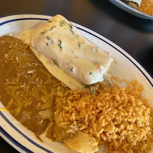 Chicken chimichanga with white spinach cheese sause