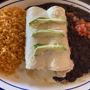 Angels enchiladas (chicken with cream sauce)