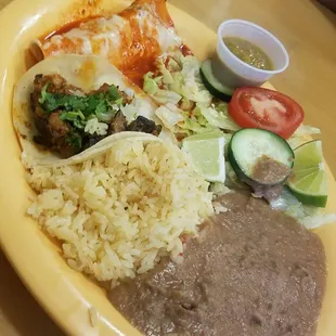 $10 any 2-item wkday lunch item special. Got enchilada &amp; street taco (1/10/17)