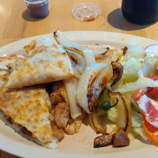 Chicken quesadilla on spot.