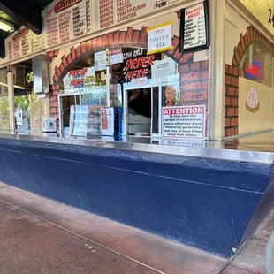 Order &amp; pickup window