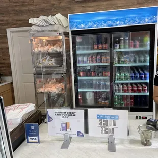 Counter &amp; soft drinks