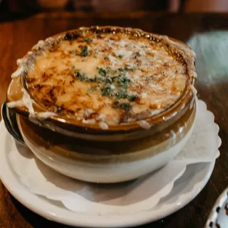 Soupe à l'Oignon Gratinée