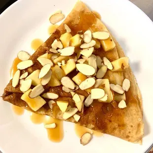 Apple, caramel &amp; almonds