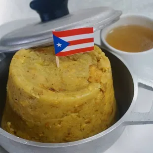 Mofongo con caldo