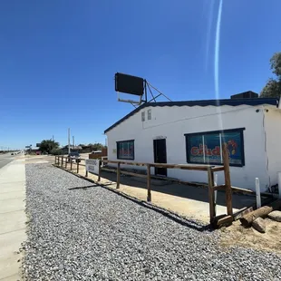 a view of the outside of the restaurant