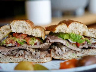 Red Kitchen - Cien Por Ciento Mexicana