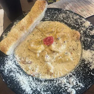 Tortellini Alfredo