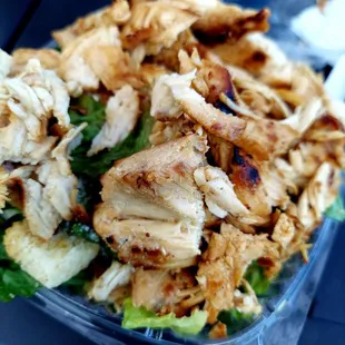 Small chicken Caesar salad to go