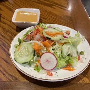 Ensalads with a spicy chili dressing