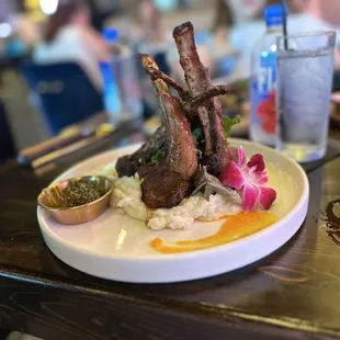 La Doble M Restaurant & Bar