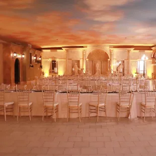 La Dolce Vita Bqt Hall Sacramento with Amber Gold Uplighting Brighten Up Event Lighting  brightenuplighting.com