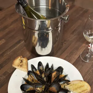 oysters and mussels, food, oysters, shellfish, mussels