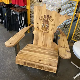 I want this chair.
