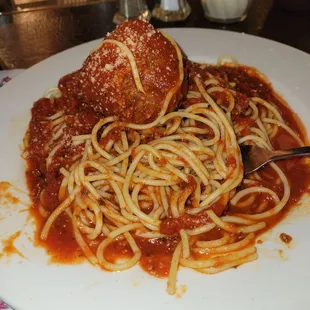Spaghetti &amp; meatball