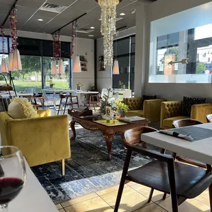 Great atmosphere.  Stay around &amp; play a game of chess or enjoy a book.