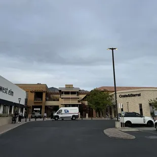 Outdoor shopping plaza