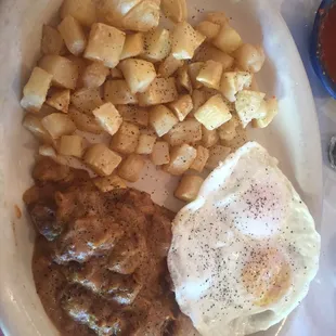 Great service! Good food and clean restrooms! Stopped here while in town for a game. Food and service was excellent!