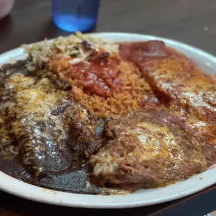 Mole Enchilada and Chile Relleno