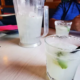 We were told we&apos;ll get 5 glasses feom the pitcher. All ice and tumbler glasses.