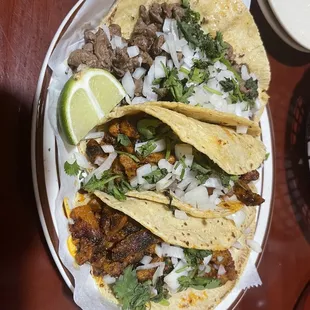 2 Al pastor tacos, 1 steak taco