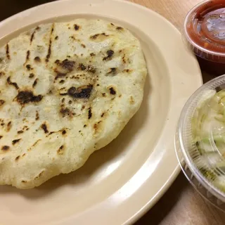 Chicharron con Queso Pupusa