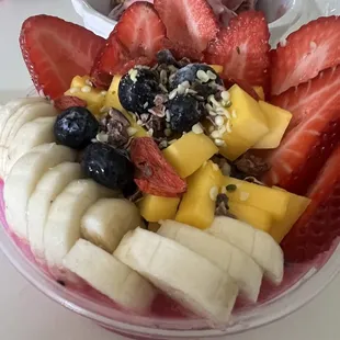Dragon fruit Açaí Bowl - DELICIOUS