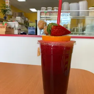 Best natural juices and antojitos!