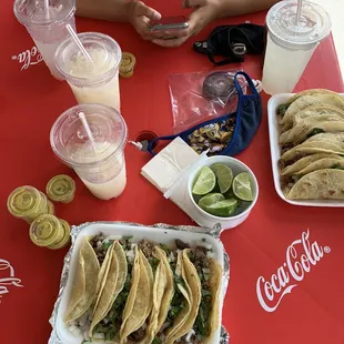 (5) Tacos Bistec (3) Horchata (1) Limonada