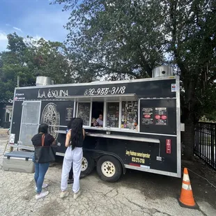 Taco truck front