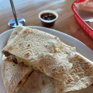 Quesadilla Suiza