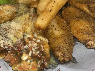 Z Wings Sports Bar & Grill