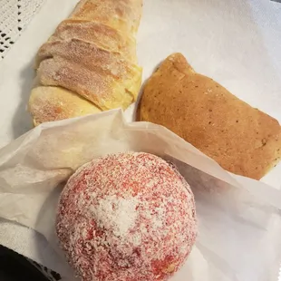 $4.50  for 3 pieces of bread .