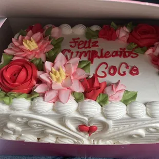 The cake we decided on, was so beautiful definitely recommend !!