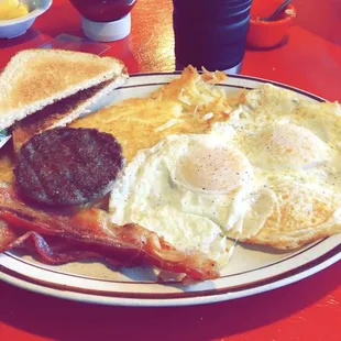 La Estrella Breakfast (minus the ham): the number 1 on menu.