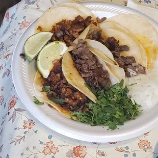 a plate of tacos on a table