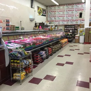 Large selection of Meats, Poultry, Fish and Shrimp