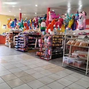 mas pinatas!