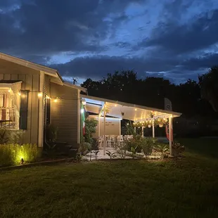 Outdoor Dining Space