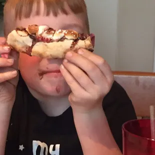 My son loved the Nutella pizza he&apos;s a picky guy at times he has two slices!!! Messier the better it tastes!!!