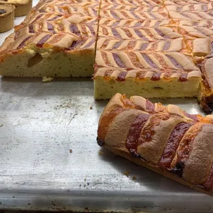 This vanilla cake with peach and guava is my favorite so far.