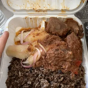 La Familia Latin Hot Food & Grocery